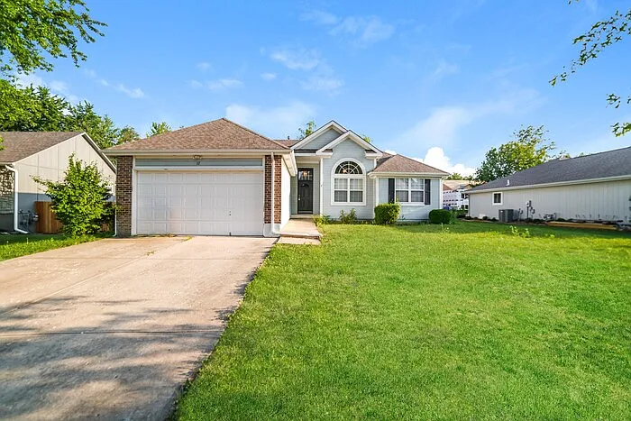 117 E Foxwood Dr