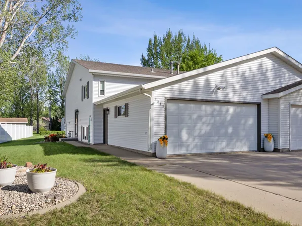 1513 14th St E, West Fargo, ND 58078