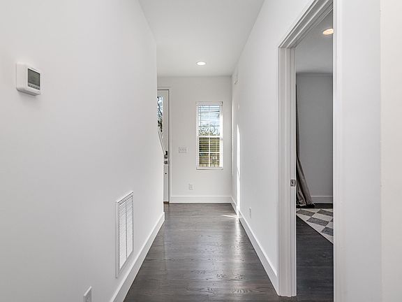 5th image of 1701 Lischey Ave