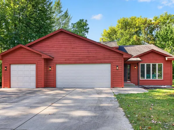 2633 Nightingale Ct, Chaska, MN 55318