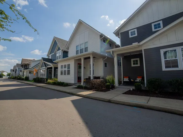 1010 Treaty Oaks Dr, Nashville, TN 37209