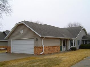 708 2nd St SE APT 112, Orange City, IA 51041