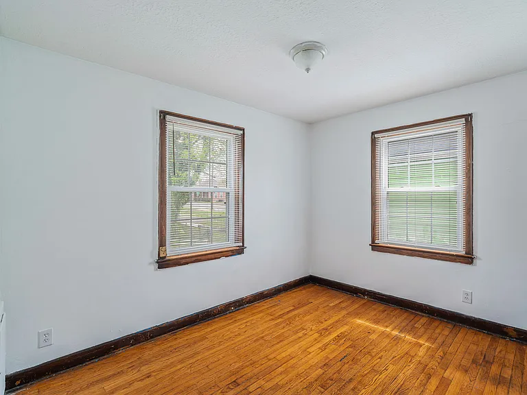 1609 Dunbar St — Photo 13