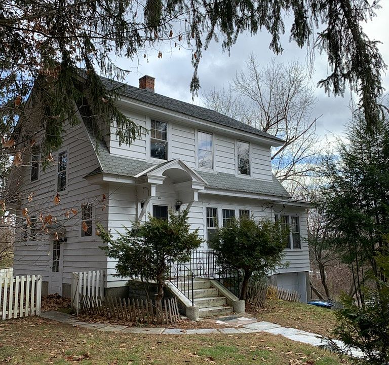 Front view, last house on a dead end street. It's very private.