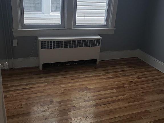 5th image of 320 Virginia Ave APT 1R