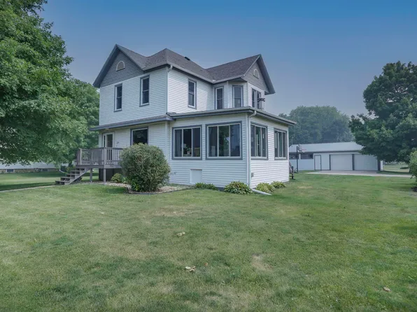 214 E Provost St, Lena, IL 61048