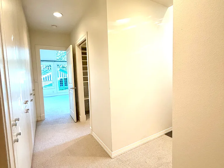 172 Middlecrest Rd — Photo 17