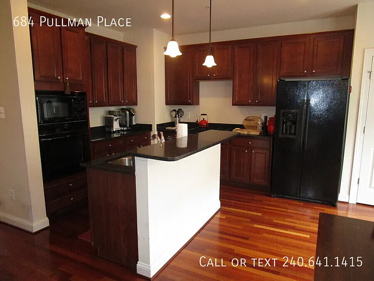 684 Pullman Pl — Photo 7