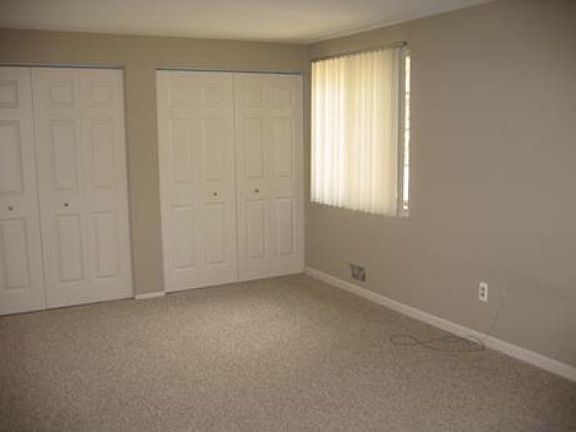 4th image of 729 Broadacre Ave
