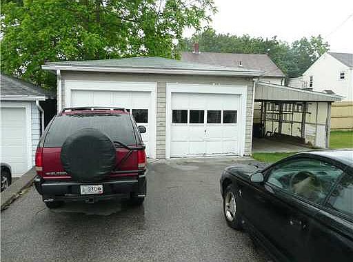 2nd image of 164 West St