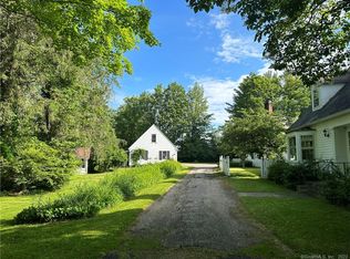 6 Willow Dr, Lakeville, CT 06039