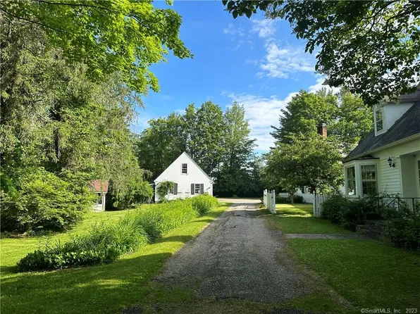 6 Willow Drive, Salisbury, CT 06039