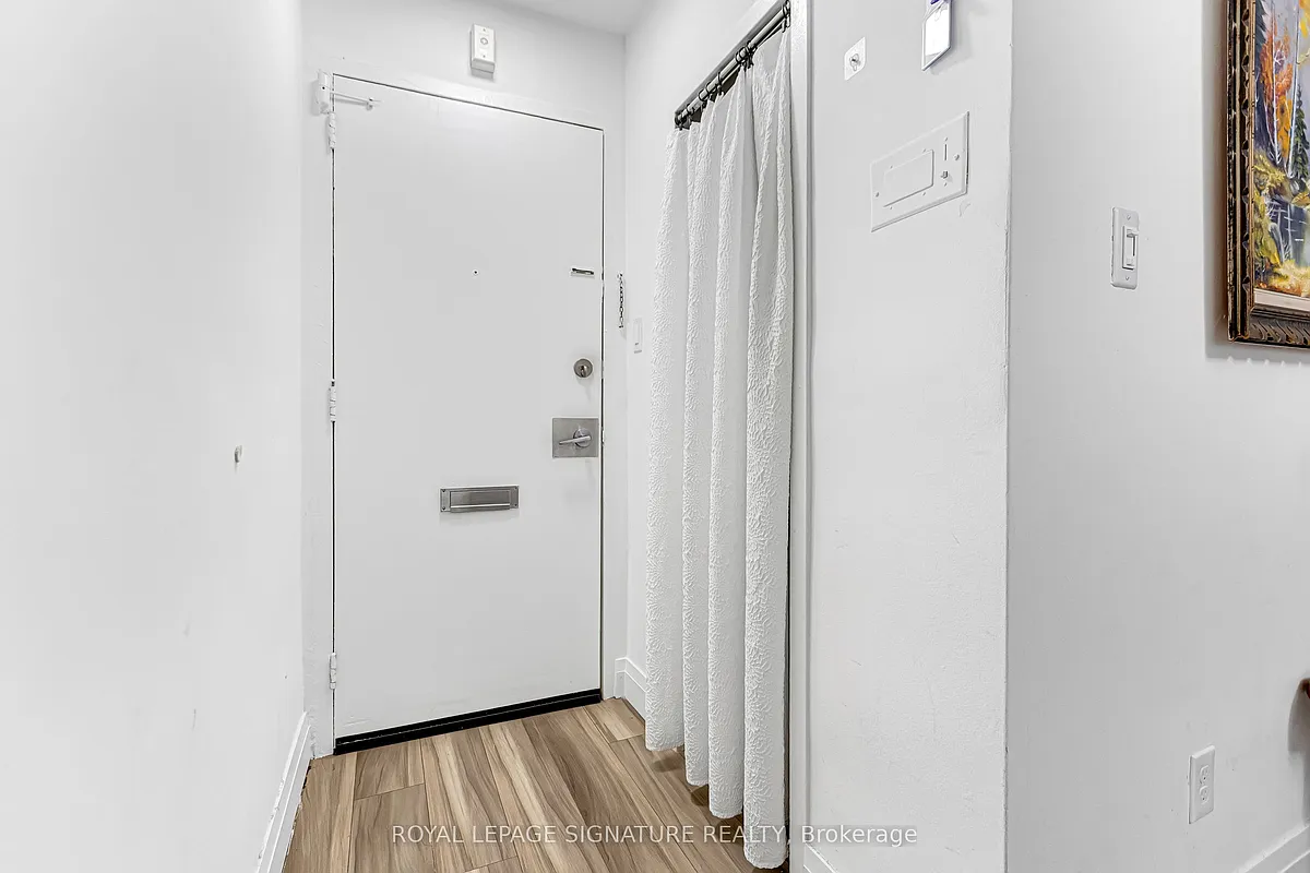 Building Photo - 335 Lonsdale Rd #209