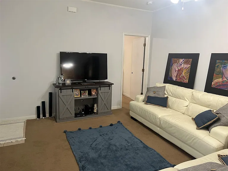 106 Marvin Cv — Photo 6