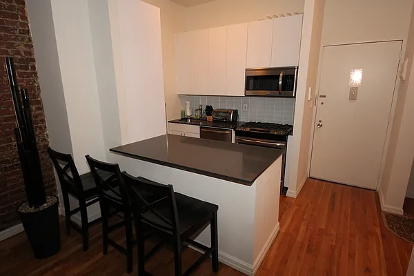 Rented by Bien Realty Ltd | media 3