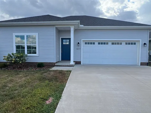 1077 County House Ln, Bowling Green, KY 42101