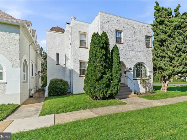 12 Corinne Ct, Wilmington, DE 19809
