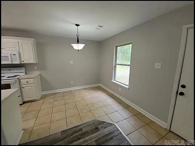2 bed, 1.0 bath, 858 sqft, $725 — Photo 4