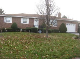 14 Cedar Rd, Plains, PA 18705