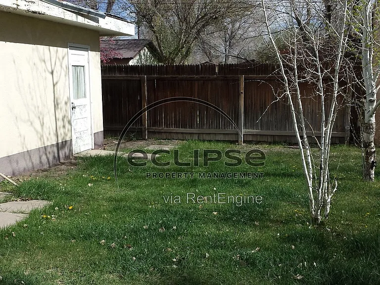 909 3rd St — Photo 5