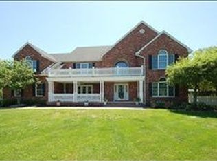 4 Phythian Ct, Somerset, NJ 08873