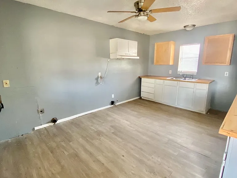 2906 Cornell St — Photo 7