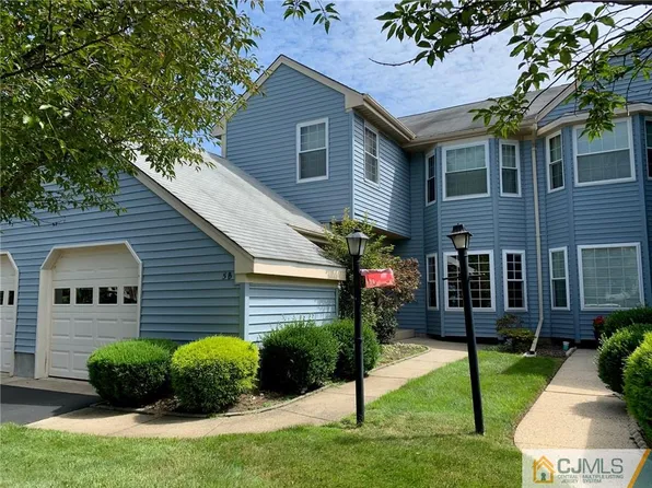 5 Scarborough Rd #B, Monroe Township, NJ 08831