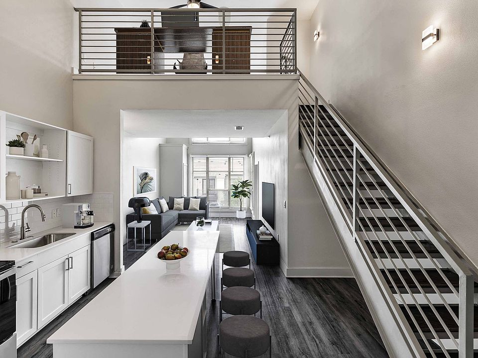 1st image of 810 W Saint Johns Ave #2121