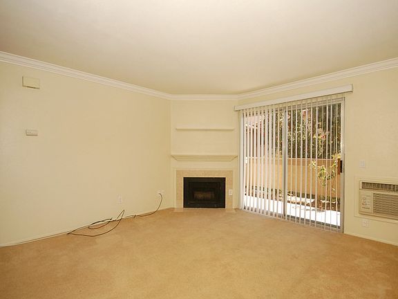 4th image of 215 Woodland Pkwy Unit 103