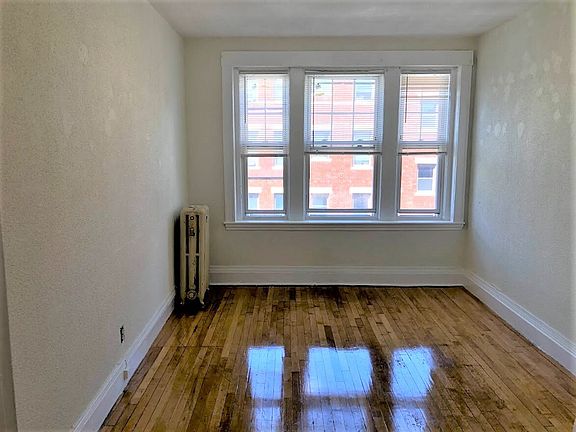 5th image of 32 Reedsdale St APT 6