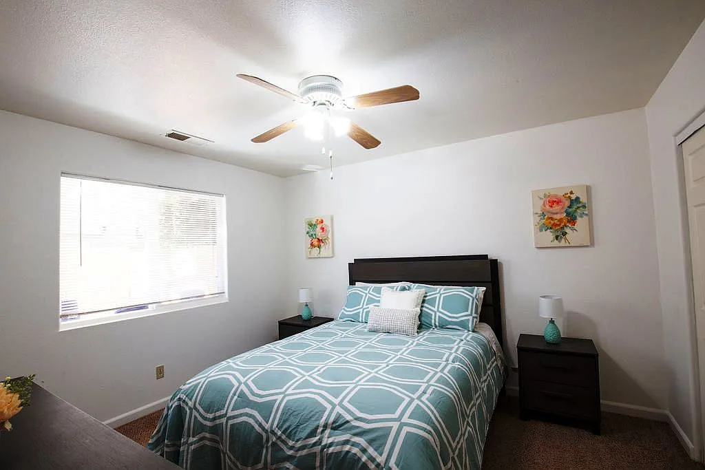 2 bed, 1400 sqft, $1,950 — Photo 3