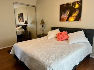 810 W Orange Heights Ln, Corona, CA 92882