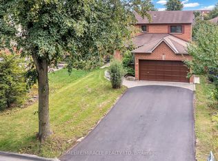 7 Houghton Ct, Whitby, ON L1N 8G9