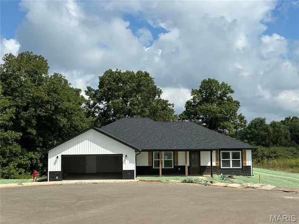 410 Breckenridge Dr, Waynesville, MO 65583