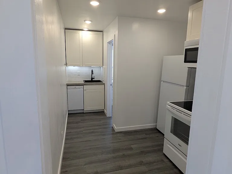 2921 Lincoln Way #3 — Photo 18