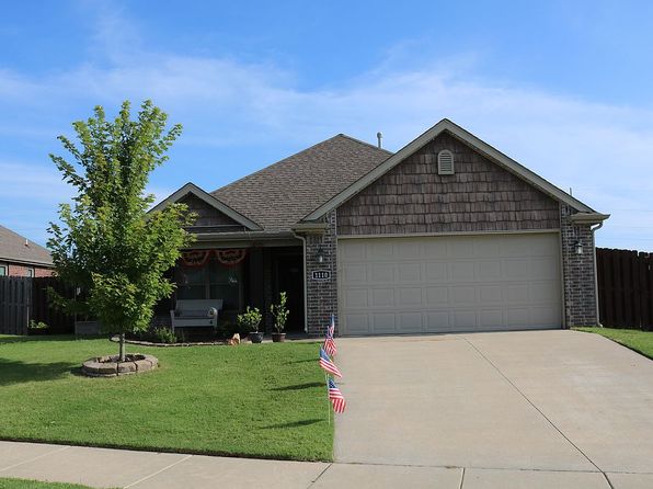 1110 Tulip St