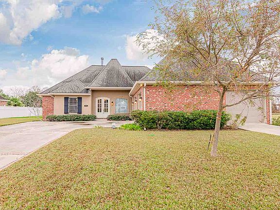 5th image of 1095 Oak Harbor Dr
