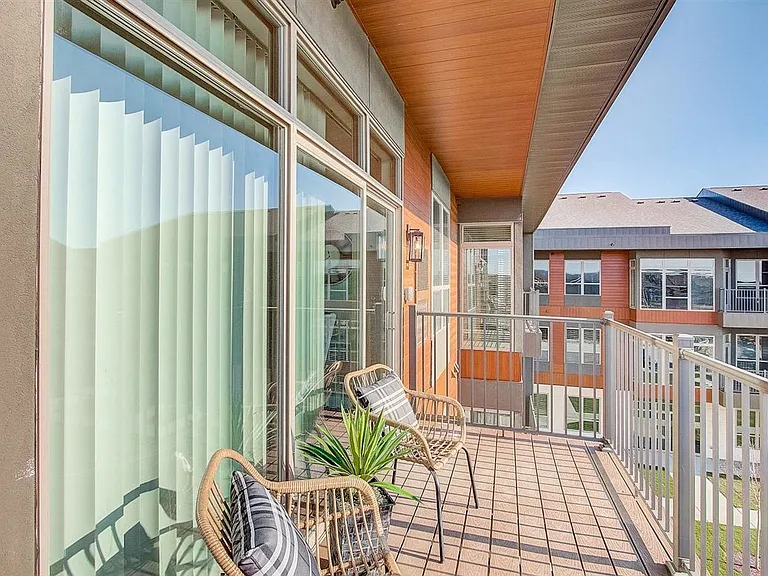 wrap around deck