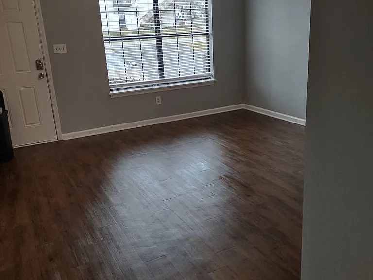414 Western Green Ave #D — Photo 5