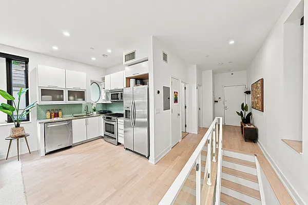Kitchen, photo 1