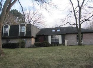 2412 Fox Run Rd, Dayton, OH 45459