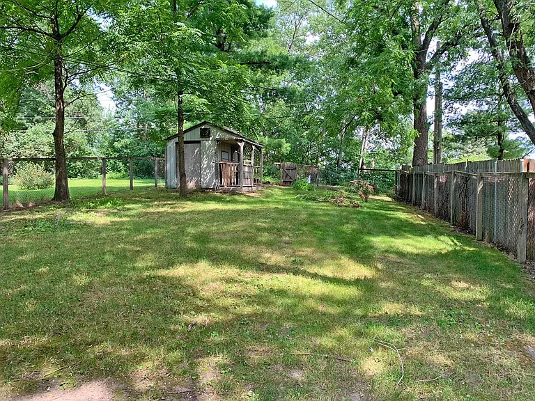 512 Lewis St — Photo 4