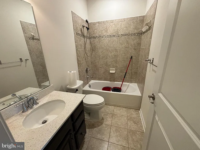 41717 McMonagle Sq — Photo 16