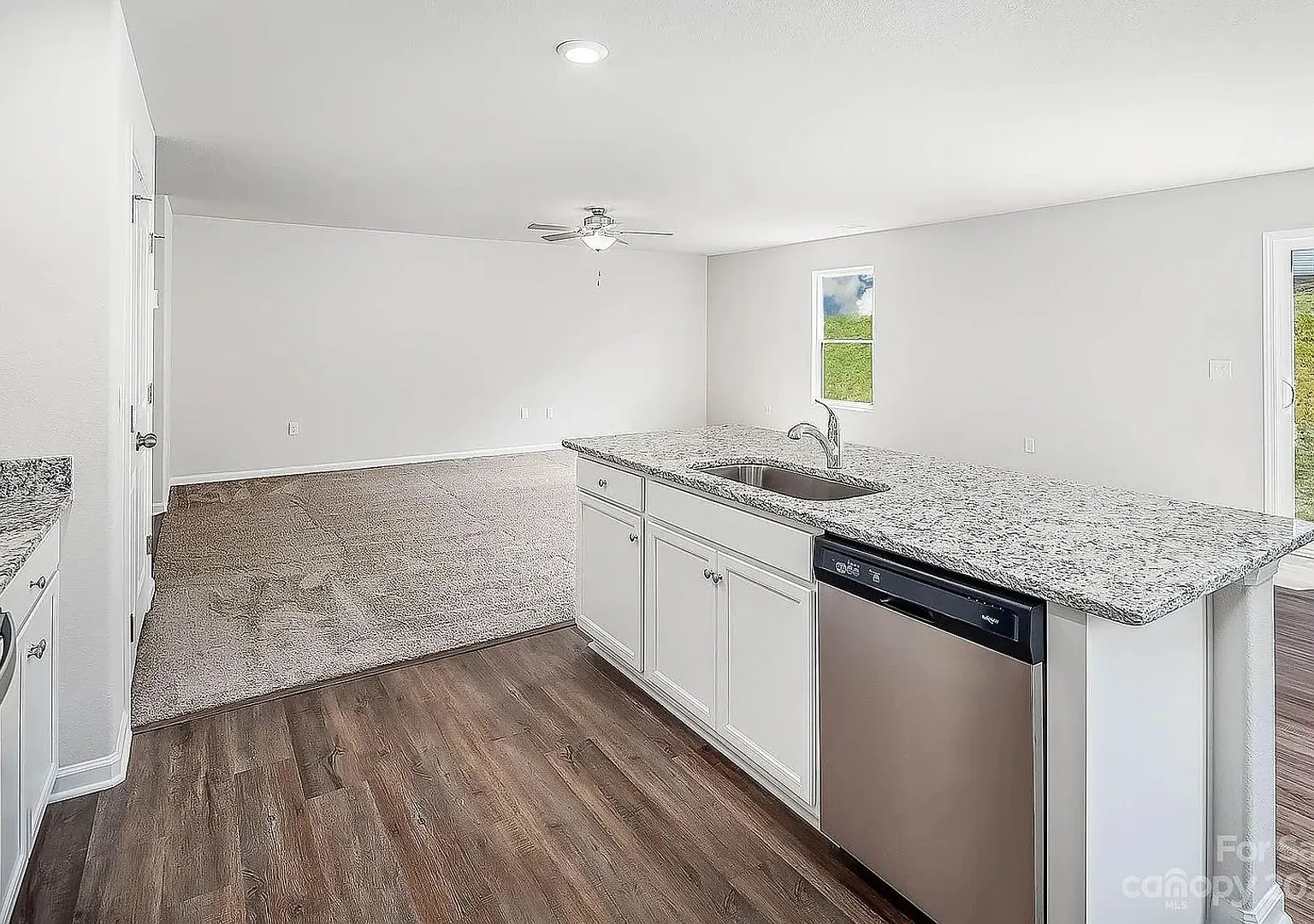 Room for Rent in 4 Bedroom Home at Trailblazer St — Photo 3