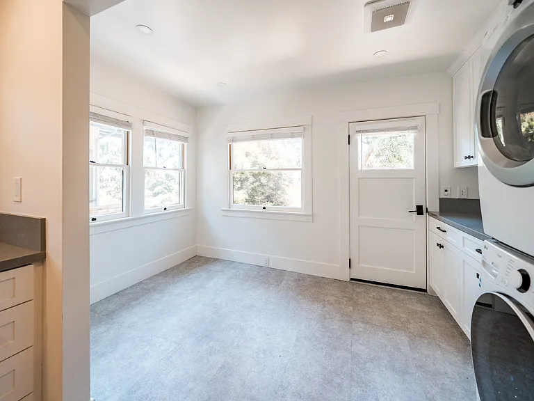 3924 Alameda Pl — Photo 11