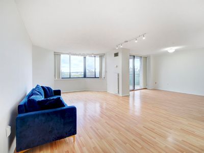 625 Harmon Cove Tower #625, Secaucus, NJ, 07094