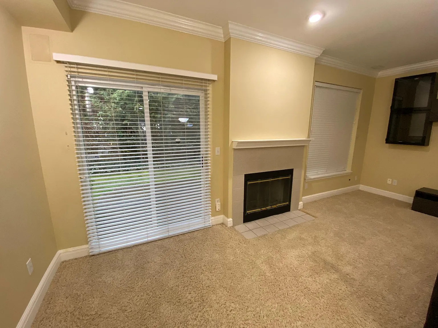 18003 NE 93rd Ct — Photo 4