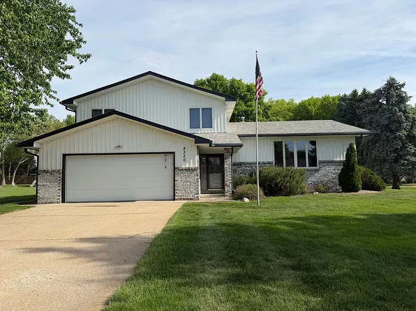 4320 Stoneridge Path, Grand Island, NE 68801