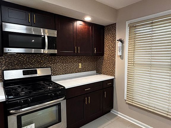 5th image of 120 Magee Ct