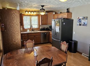 1402 7th St, Gibbon, NE 68840